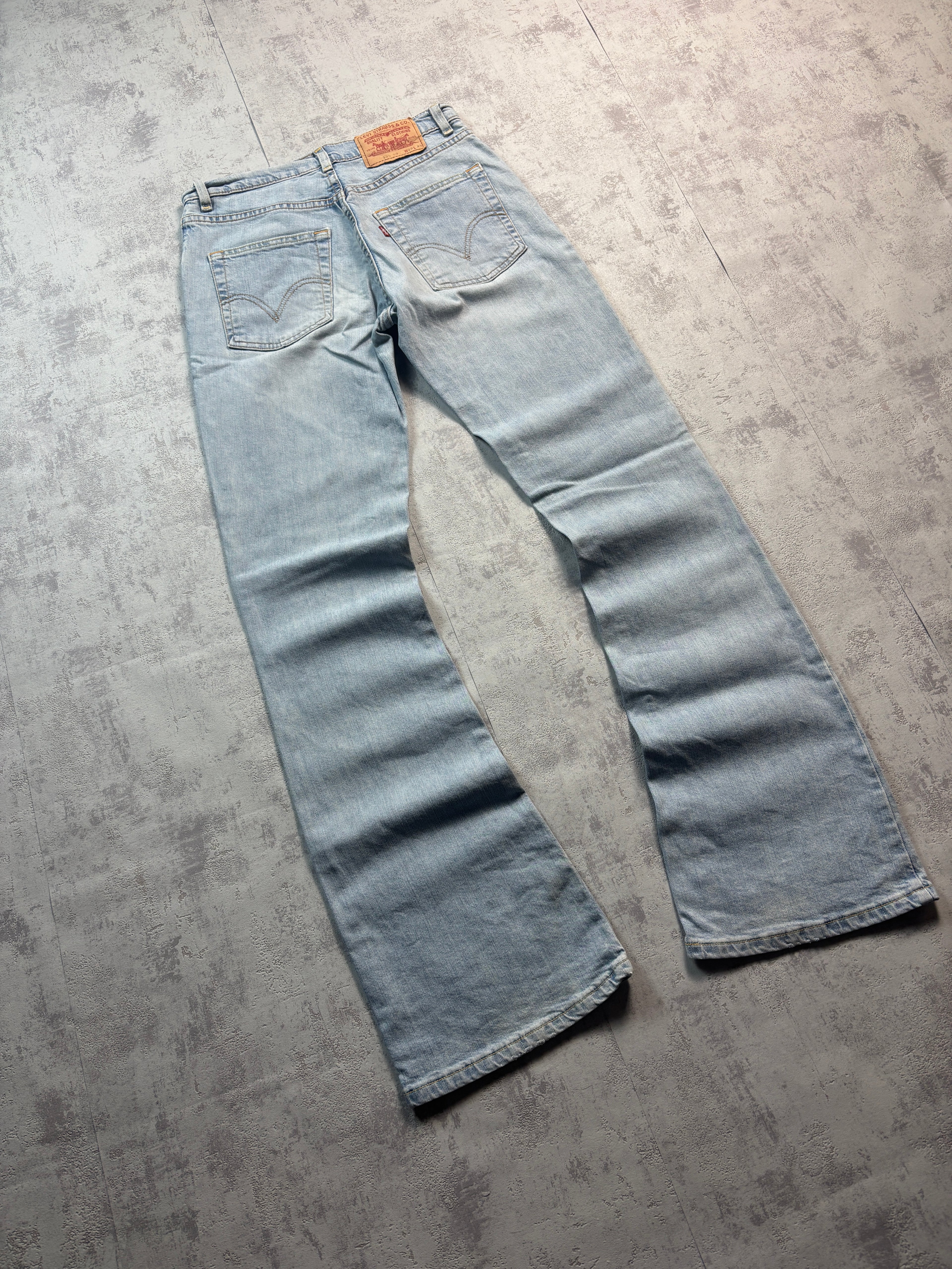 Levis Jeans mit Schlag (XS-S)