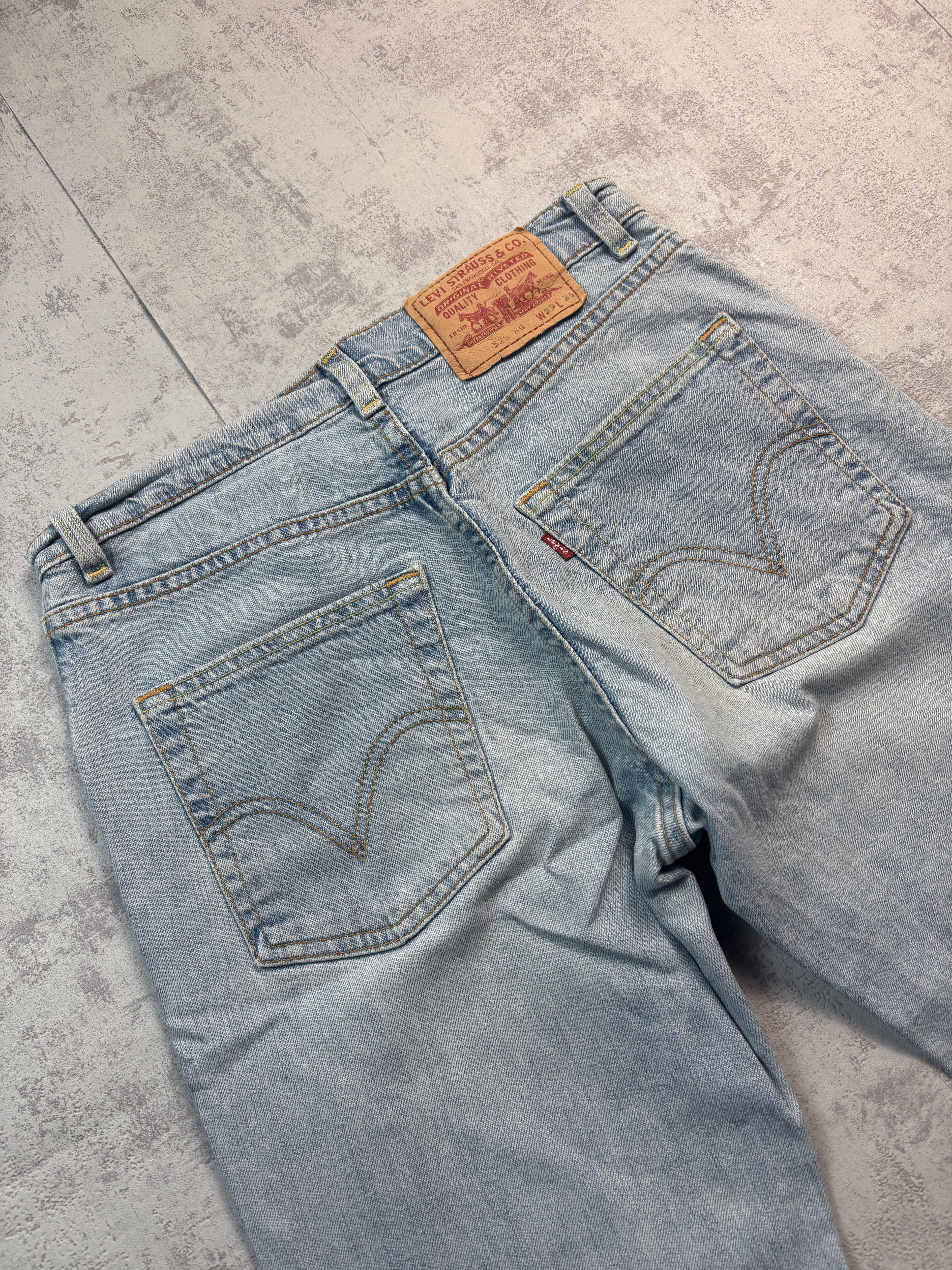 Levis Jeans mit Schlag (XS-S)
