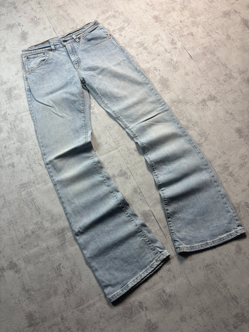 Levis Jeans mit Schlag (XS-S)
