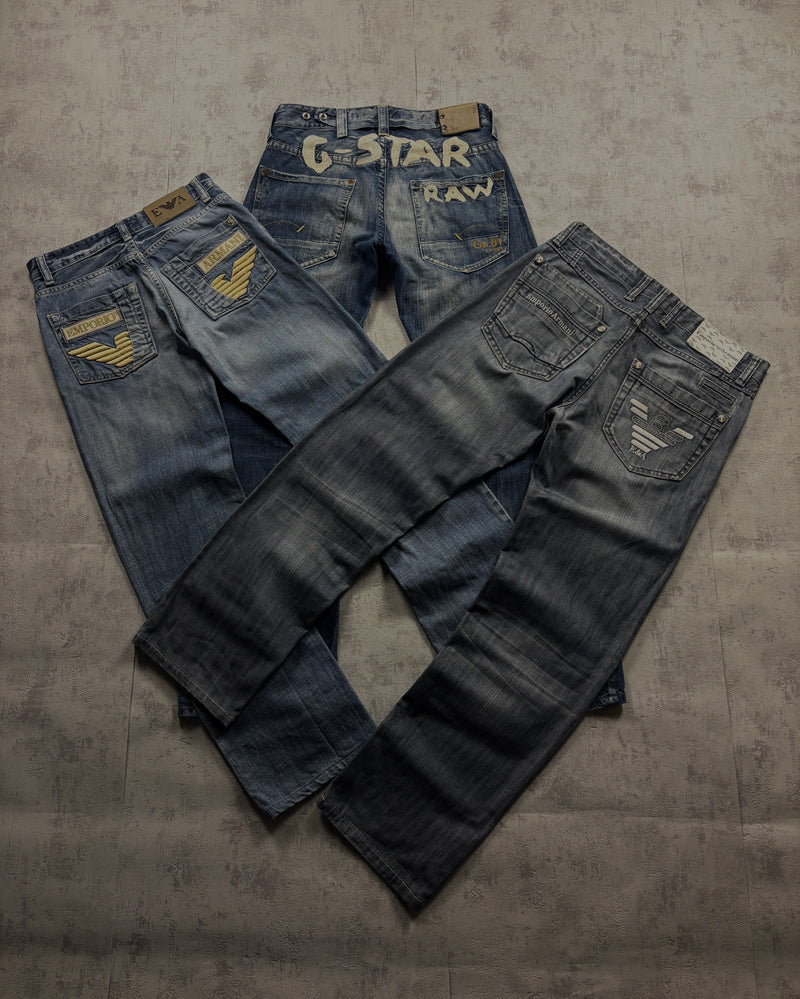 <p><strong>Jeans</strong></p>